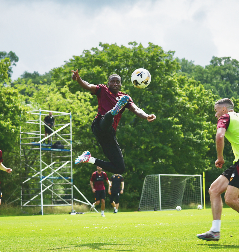Voetbal trainingskamp in Aparthotel Delden, hof van Twente, Nederland\